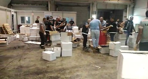 İskenderun Limanında Nar Ekşisi Şişeleri i&ccedil;erisinde CAPTAGON Hap Ele Ge&ccedil;irildi