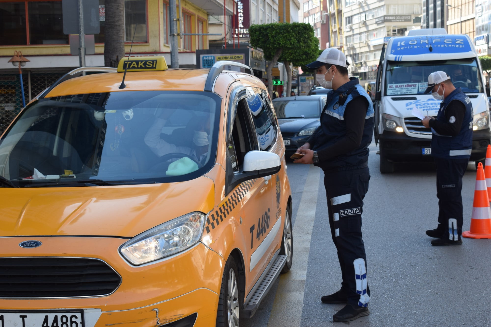 HBB Tarafından İskenderun&#8217;daki Taksiler Denetlendi