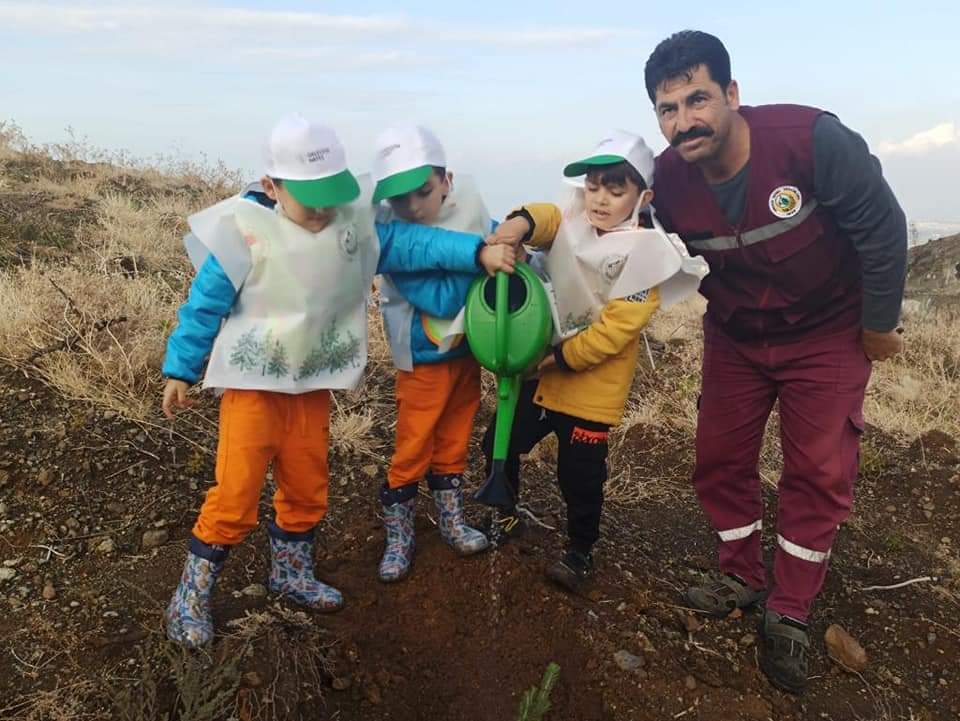 İSTE ve PAMUK KREŞ GELECEĞE NEFES OLDU