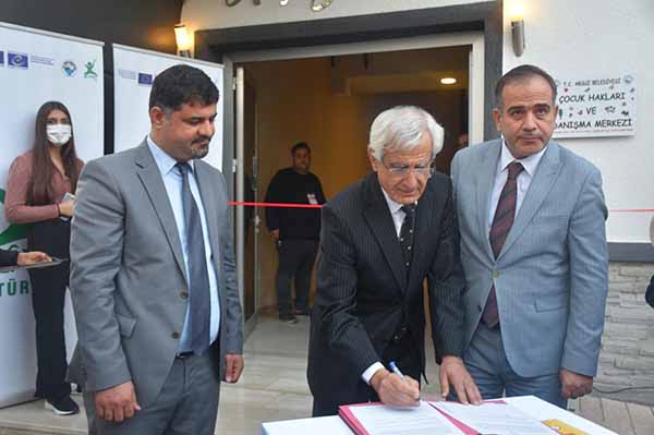 ‘ARSUZ BELEDİYESİ &Ccedil;OCUK HAKLARI VE DANIŞMA MERKEZİ&rsquo; A&Ccedil;ILDI