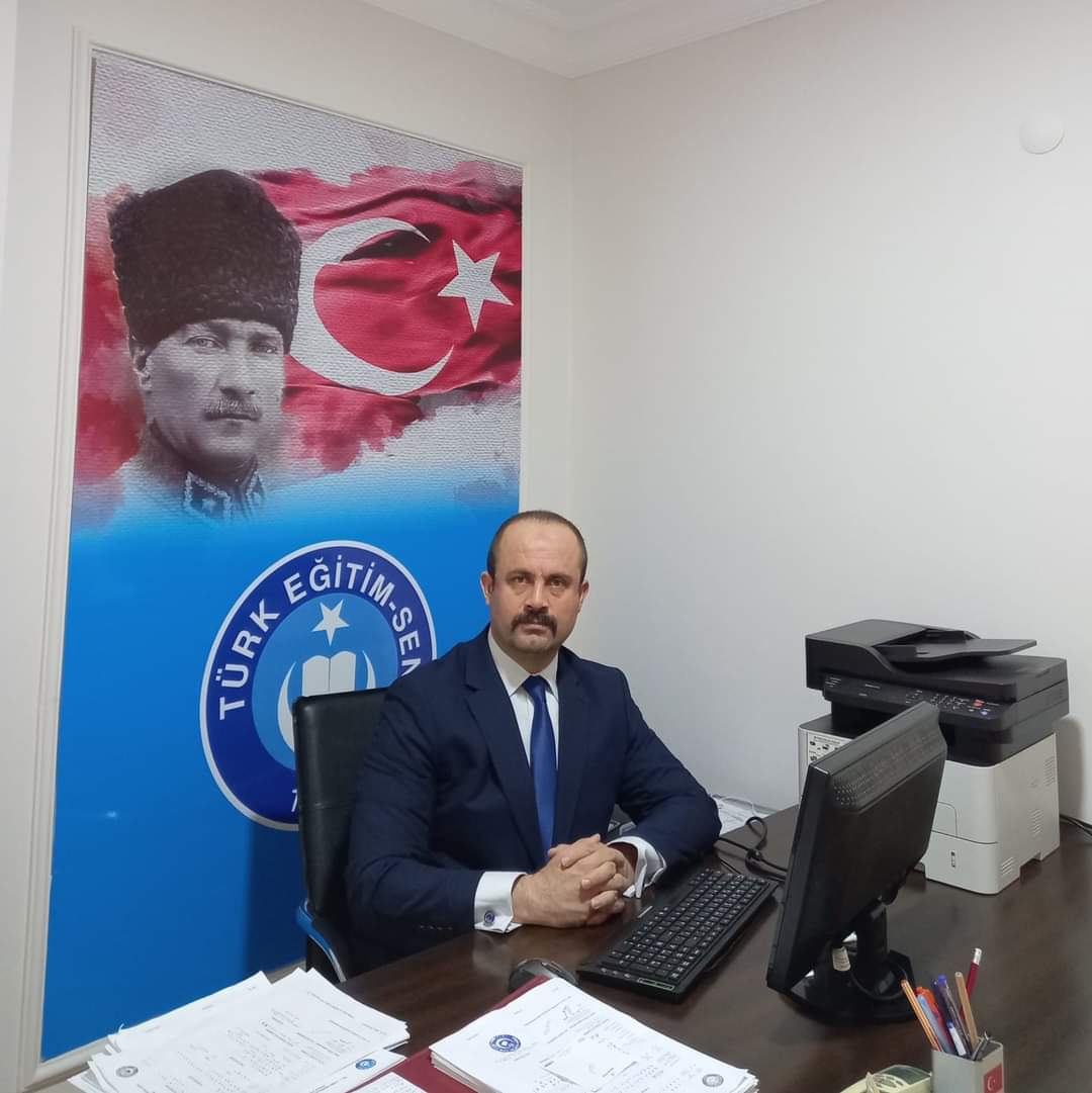 Türk Eğitim Sen Hatay 2 No’lu Şube Başkanı Yavuz Selim Yanık, “Mülteci Çocukları Mutlaka Farklı Sınıflarda Eğitim Görmeli”