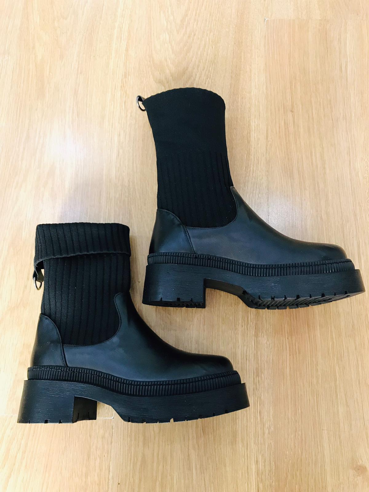 &Ouml;ğretmenler G&uuml;n&uuml;ne &Ouml;zel 4 &Ccedil;ift Ayakkabı 99.90 TL