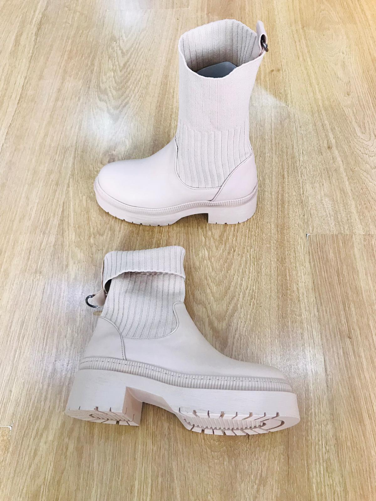 &Ouml;ğretmenler G&uuml;n&uuml;ne &Ouml;zel 4 &Ccedil;ift Ayakkabı 99.90 TL