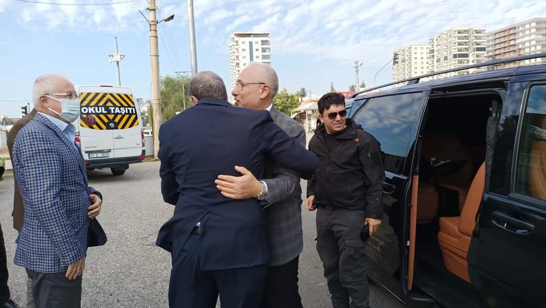 İskenderun Belediye Başkanı Fatih Tosyalı İskenderun Şoförler ve Otomobilciler Odasını ziyaret etti