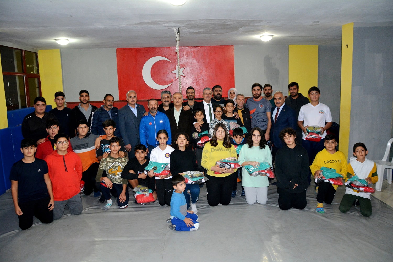 Belediye Başkanı İbrahim Gül’den Sporculara Destek