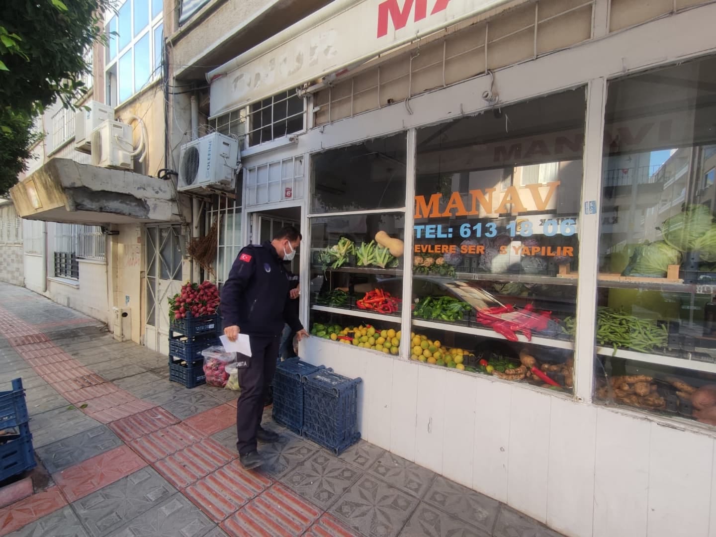 İSKENDERUN BELEDİYESİ ZABITASI DENETİMLERİNİ S&Uuml;RD&Uuml;R&Uuml;YOR