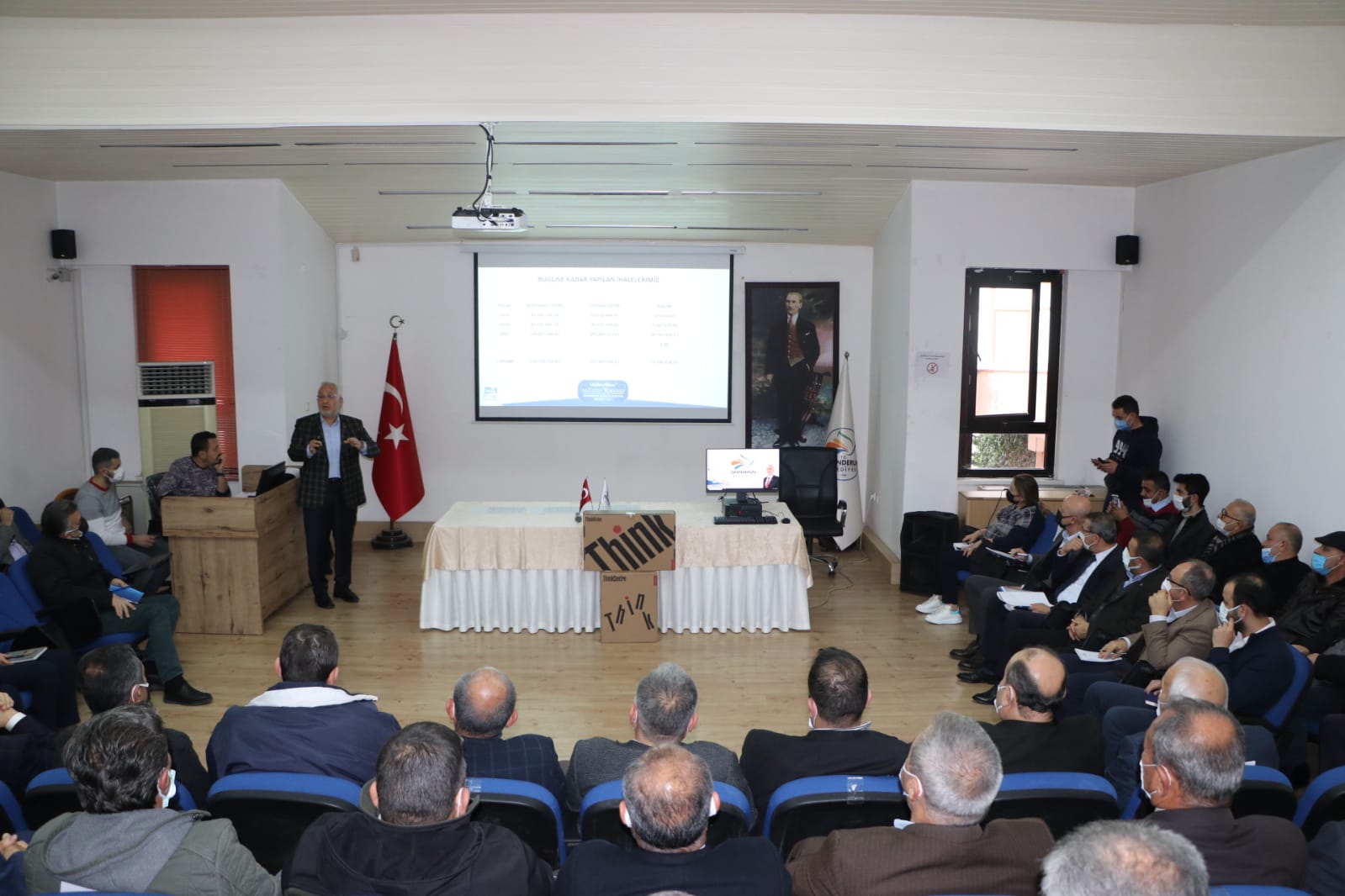 BAŞKAN TOSYALI&rsquo;DAN MUHTARLARA BİLGİSAYAR DESTEĞİ