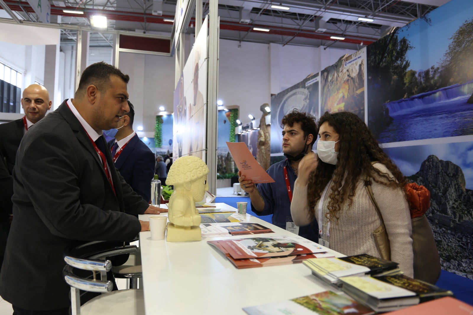 HATAY&rsquo;IN G&Uuml;ZELLİKLERİ İZMİR&rsquo;E TAŞINDI