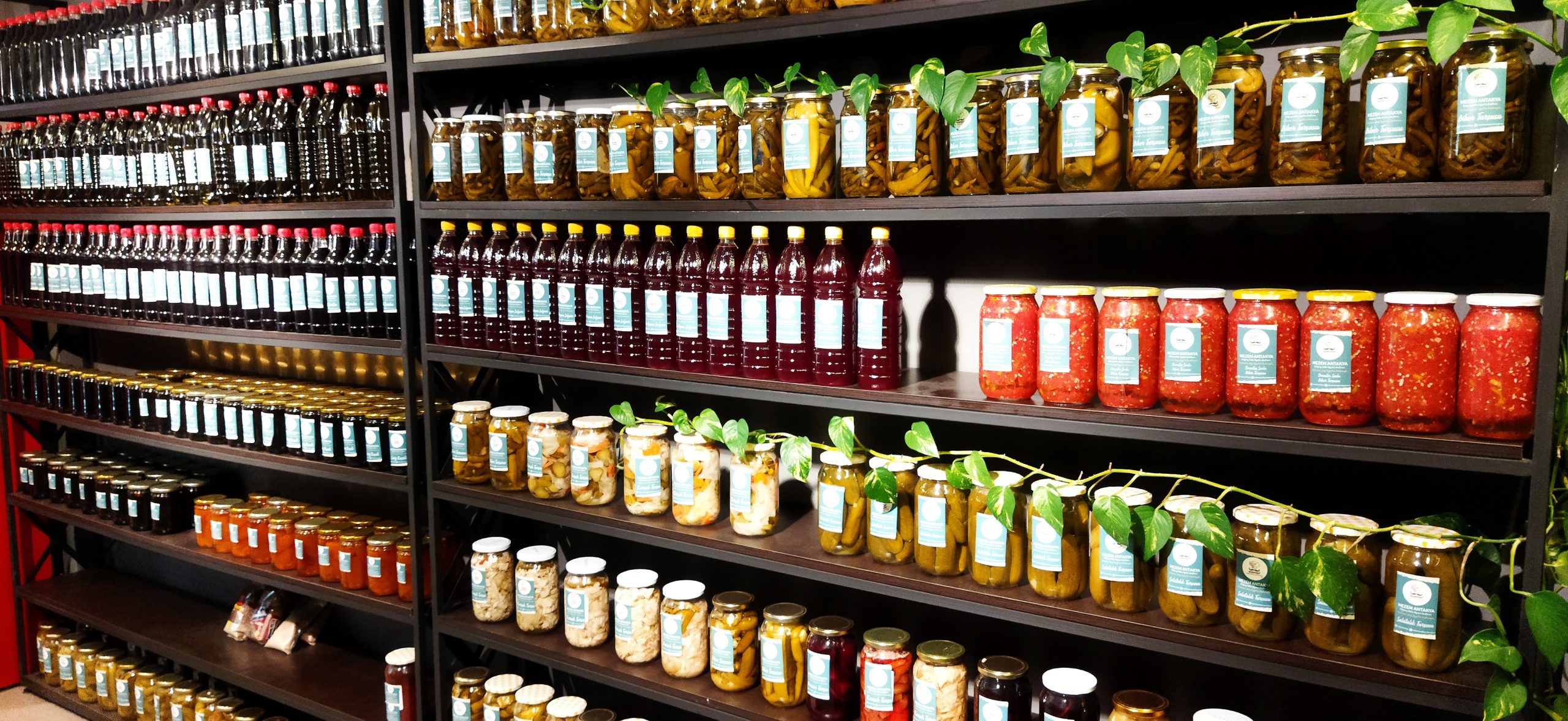 Kaliteli Eşsiz Lezzetleriyle Mezemantakya  Sizleri Bekliyor