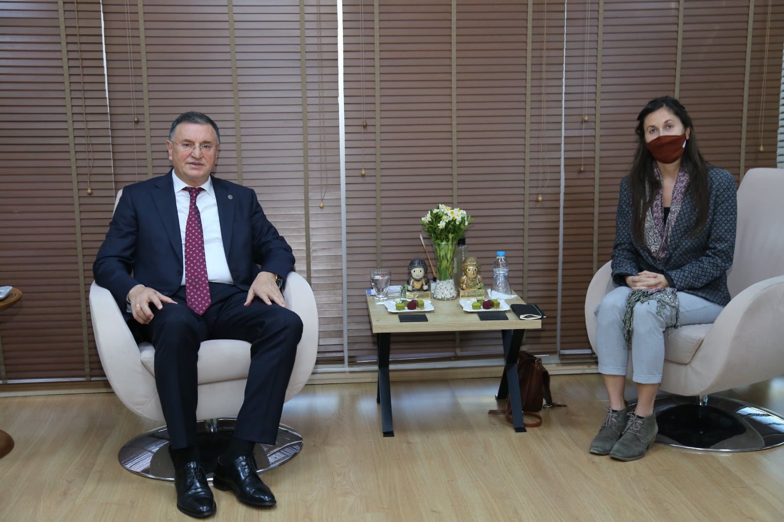 İNGİLİZ DİPLOMATLARDAN BAŞKAN SAVAŞ’A ZİYARET