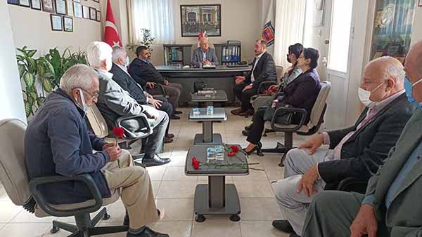 Ak Parti İl&ccedil;e Y&ouml;netimi Şof&ouml;rler Odasını Ziyaret Etti