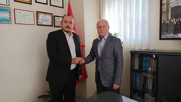 Ak Parti İl&ccedil;e Y&ouml;netimi Şof&ouml;rler Odasını Ziyaret Etti