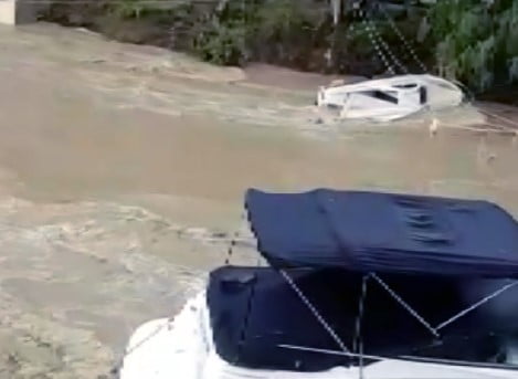 Arsuz’u Yine Sel Vurdu