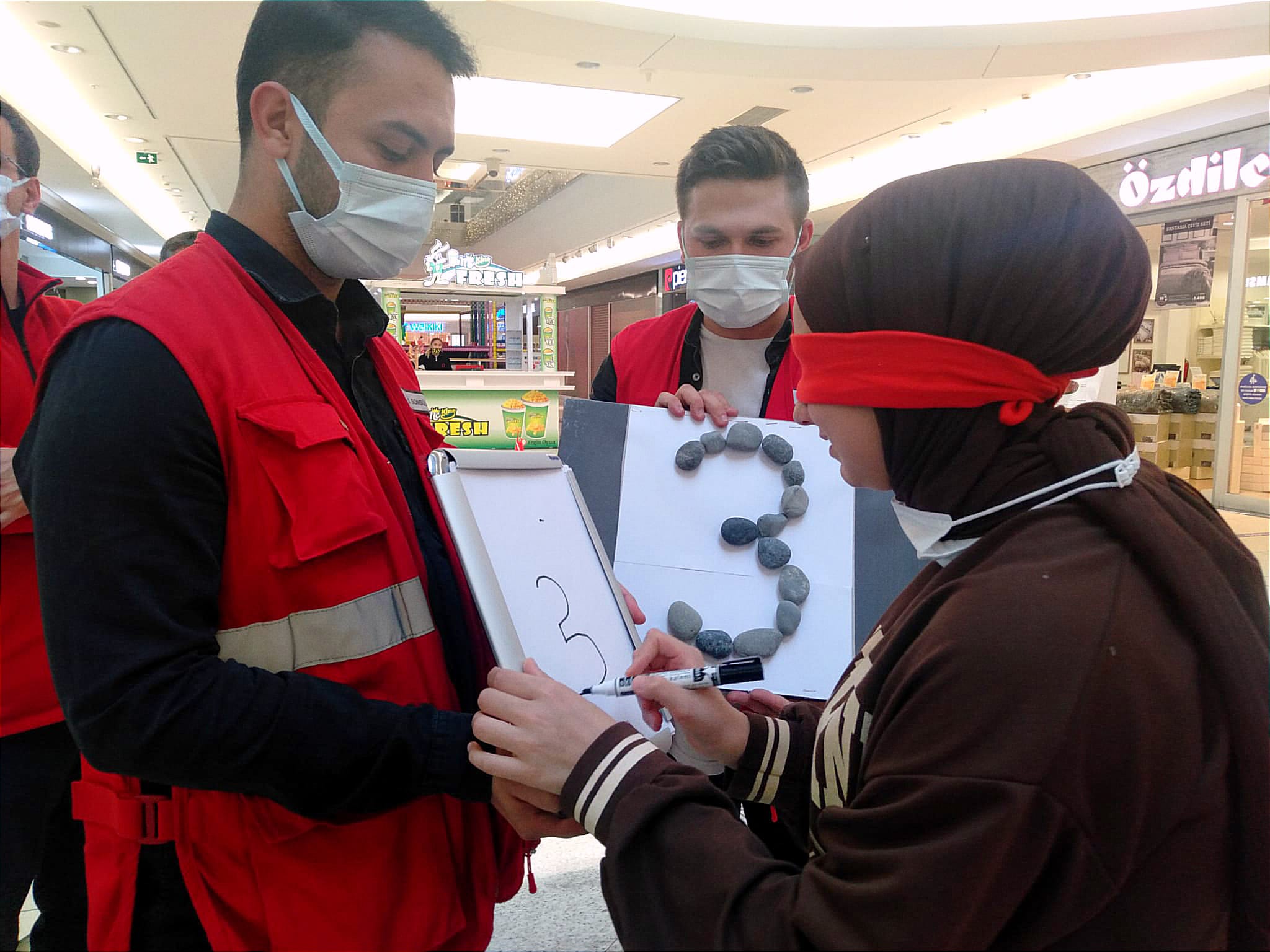 Kızılay, 3 Aralık D&uuml;nya Engelliler G&uuml;n&uuml; Kapsamında Etkinlik D&uuml;zenledi