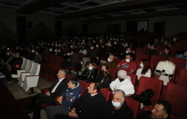 “RAN” Y&Uuml;KSELİŞ KOLEJİNDE SAHNELENDİ