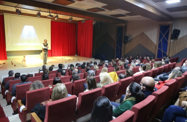 “RAN” Y&Uuml;KSELİŞ KOLEJİNDE SAHNELENDİ