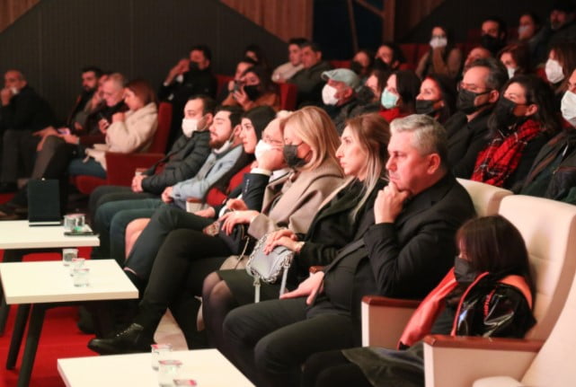 “RAN” Y&Uuml;KSELİŞ KOLEJİNDE SAHNELENDİ