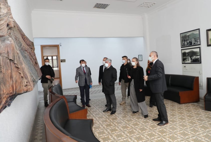 Hatay Valisi İskenderun Arkeoloji M&uuml;zesine D&ouml;n&uuml;şecek Binada İnceleme Yaptı