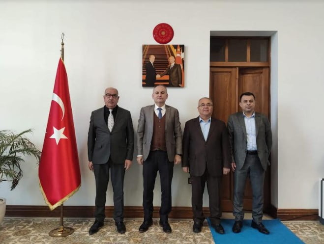 Hizmet-İş Sendikası Şube Y&ouml;netiminden Kaymakam Y&ouml;nden&rsquo;e Nezaket Ziyareti