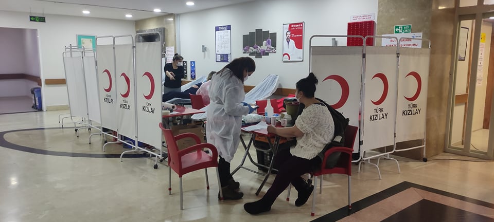 GELİŞİM HASTANESİ PERSONELİNDEN KIZILAY&rsquo;A KAN DESTEĞİ