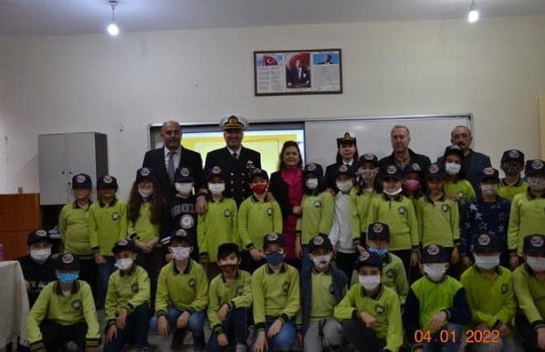 Sahil Güvenlik İskenderun Grup Komutanından Denizciler Mustafa Kemal İlkokulu Öğrencilerine Ziyaret