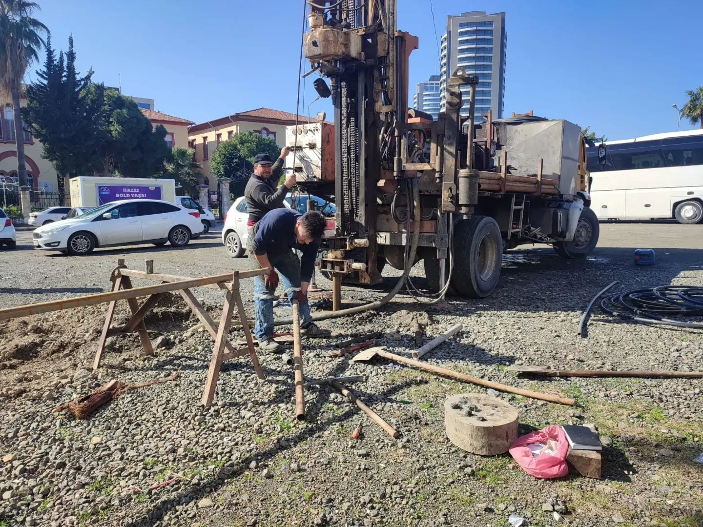 YENİ K&Uuml;T&Uuml;PHANE İ&Ccedil;İN ZEMİN ET&Uuml;T &Ccedil;ALIŞMALARI BAŞLADI