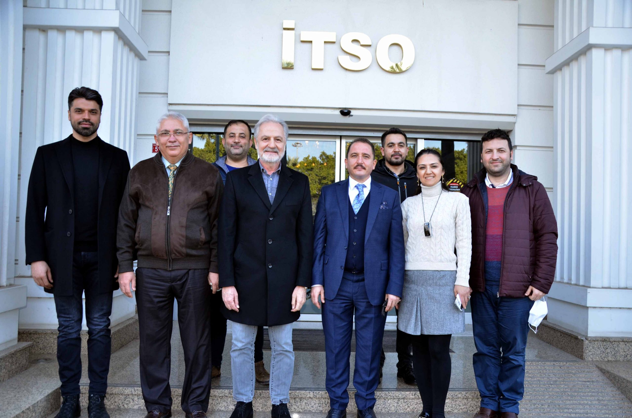 İTSO&rsquo;yu Milli Futbolcu G&ouml;khan Zan da Ziyaret Etti