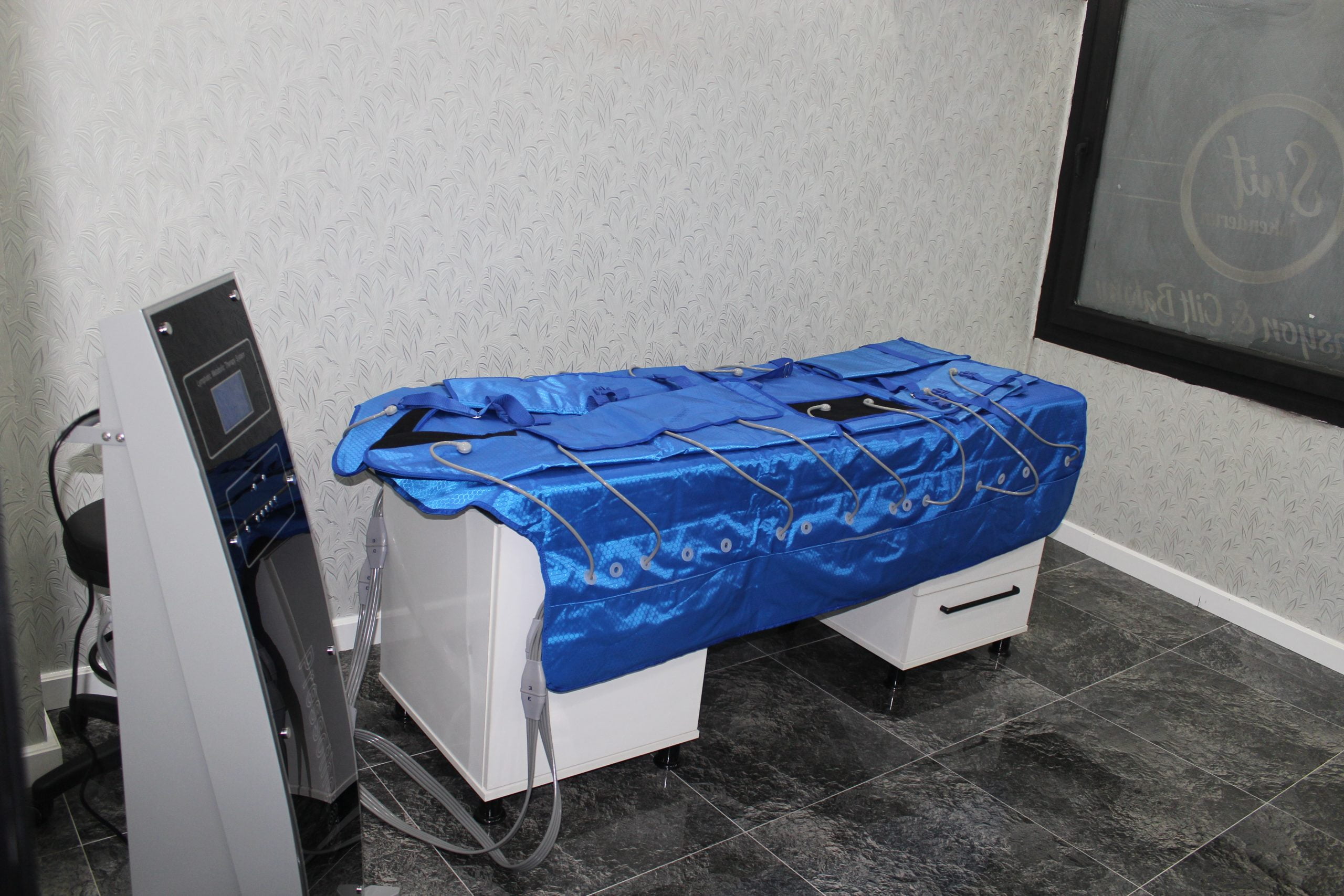 Suit G&uuml;zellik Merkezi Hizmetinizde