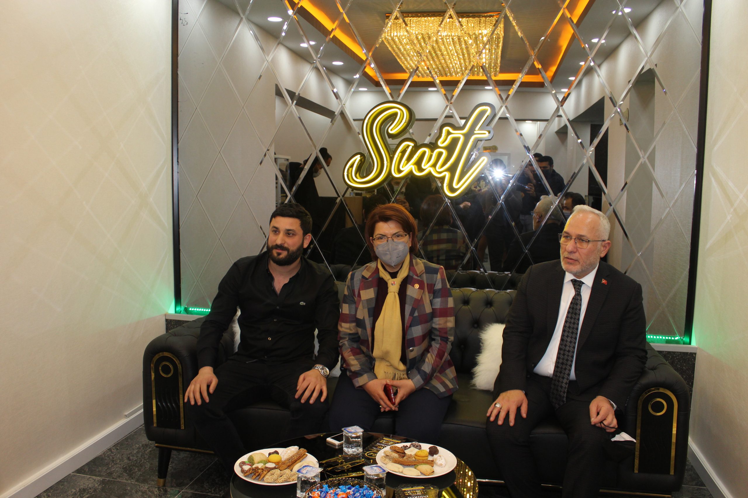 Suit Güzellik Merkezi Hizmetinizde