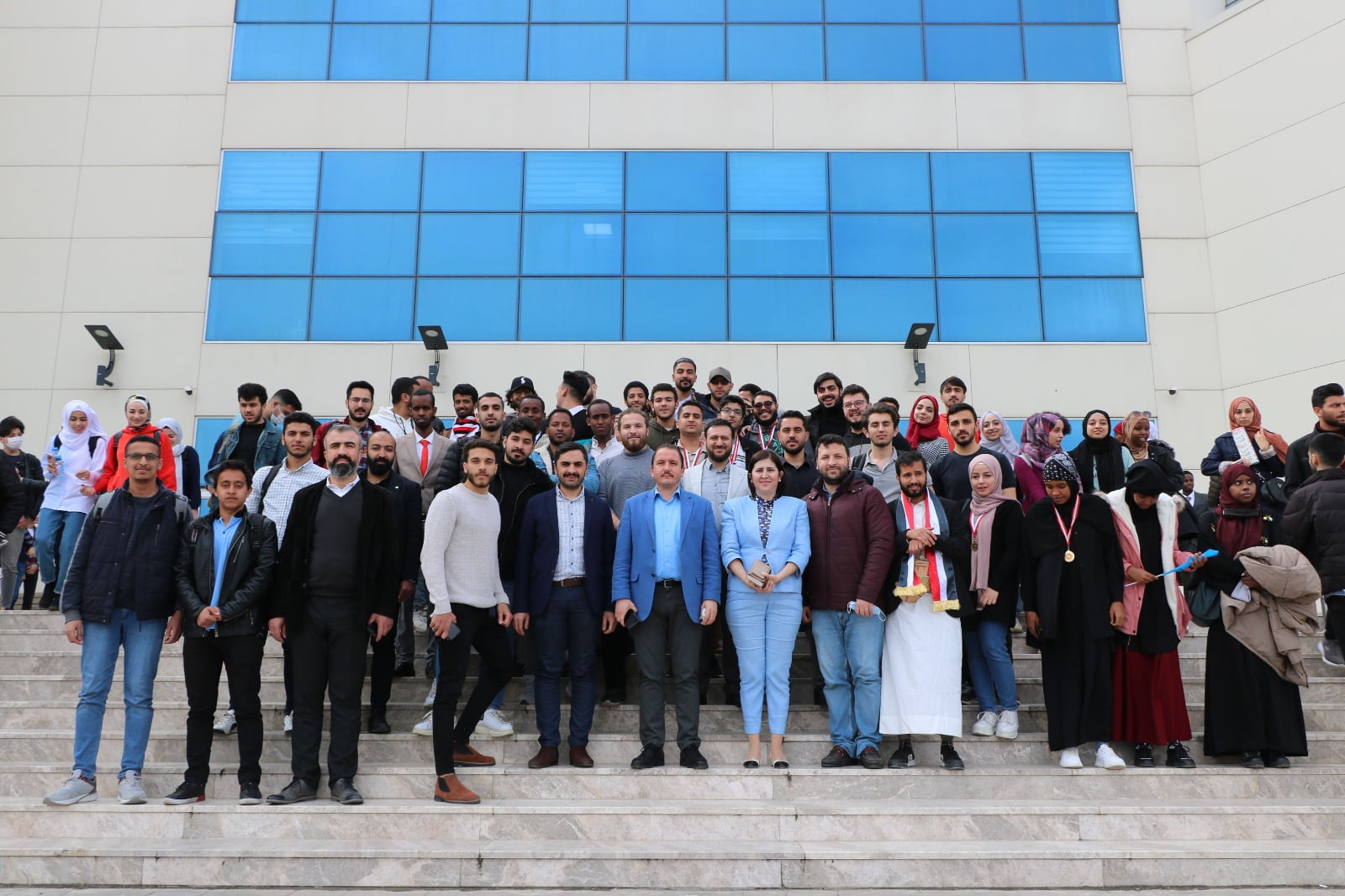 İSTE REKTÖRÜ DEPCİ, ULUSLARARASI ÖĞRENCİLERLE BİR  ARAYA GELDİ