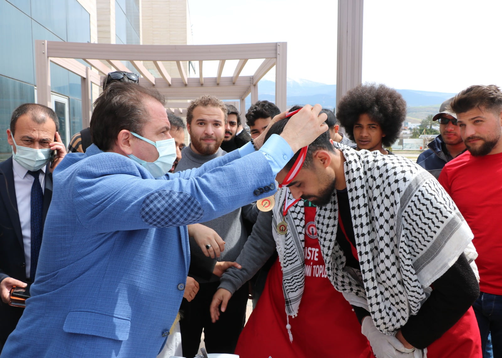 İSTE REKTÖRÜ DEPCİ, ULUSLARARASI ÖĞRENCİLERLE BİR  ARAYA GELDİ