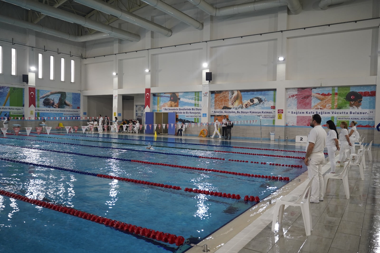 HBB&rsquo;NİN SPOR KOMPLEKSİ KAPILARINI MİNİK Y&Uuml;Z&Uuml;C&Uuml;LER İ&Ccedil;İN A&Ccedil;TI