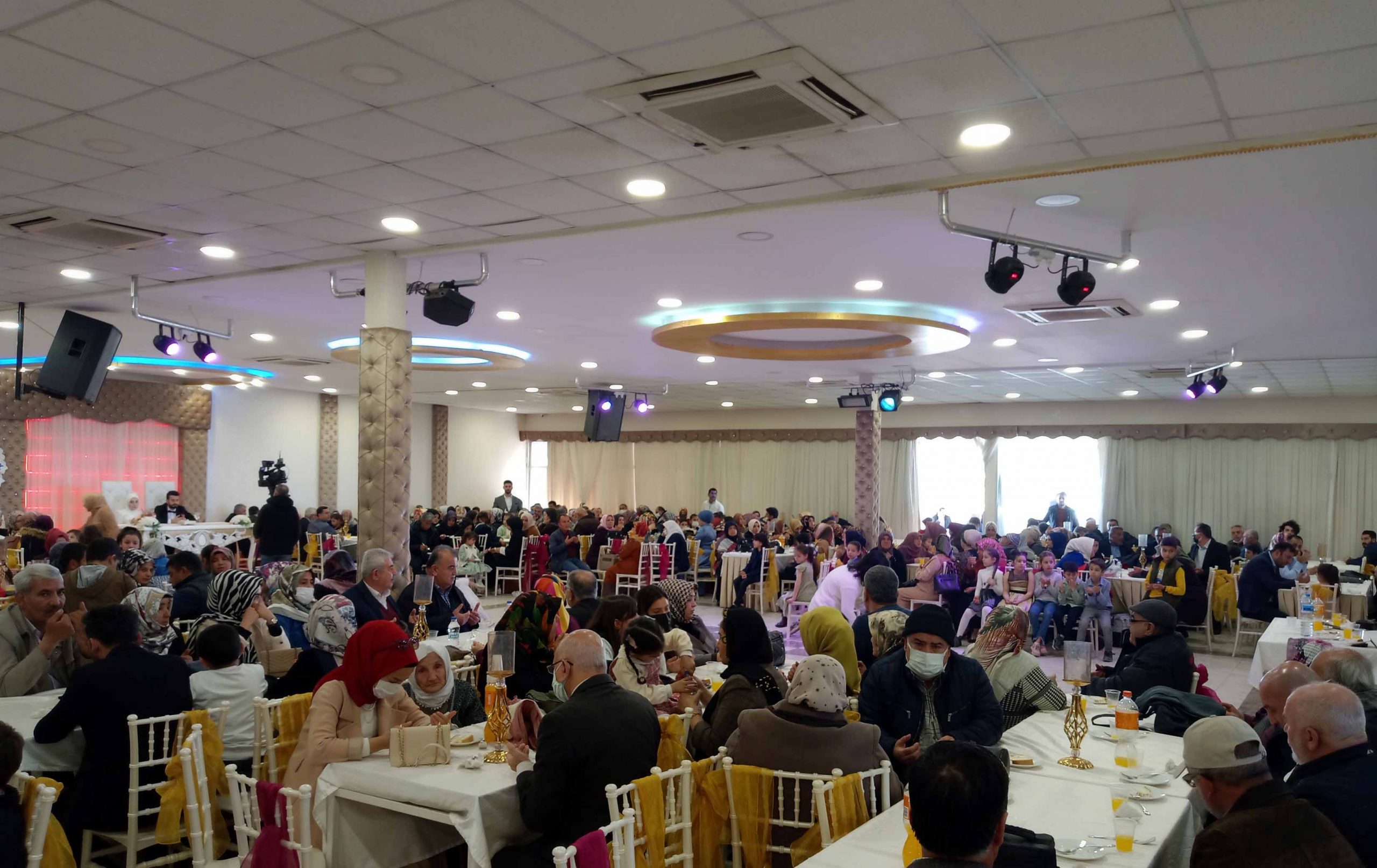 Yeditepe (Bezge)’li İlmi Ailesinin Düğününde Gelenek ve Görenekler Yaşatıldı