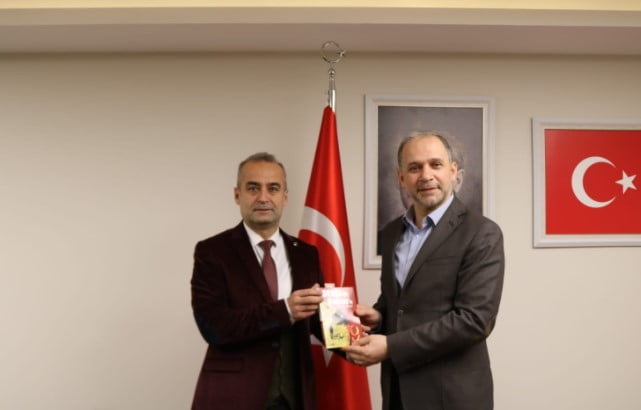 İskenderunlu Yazar Kaan Metin Çelik’ten Milletvekili Abdulkadir Özel’e ziyaret