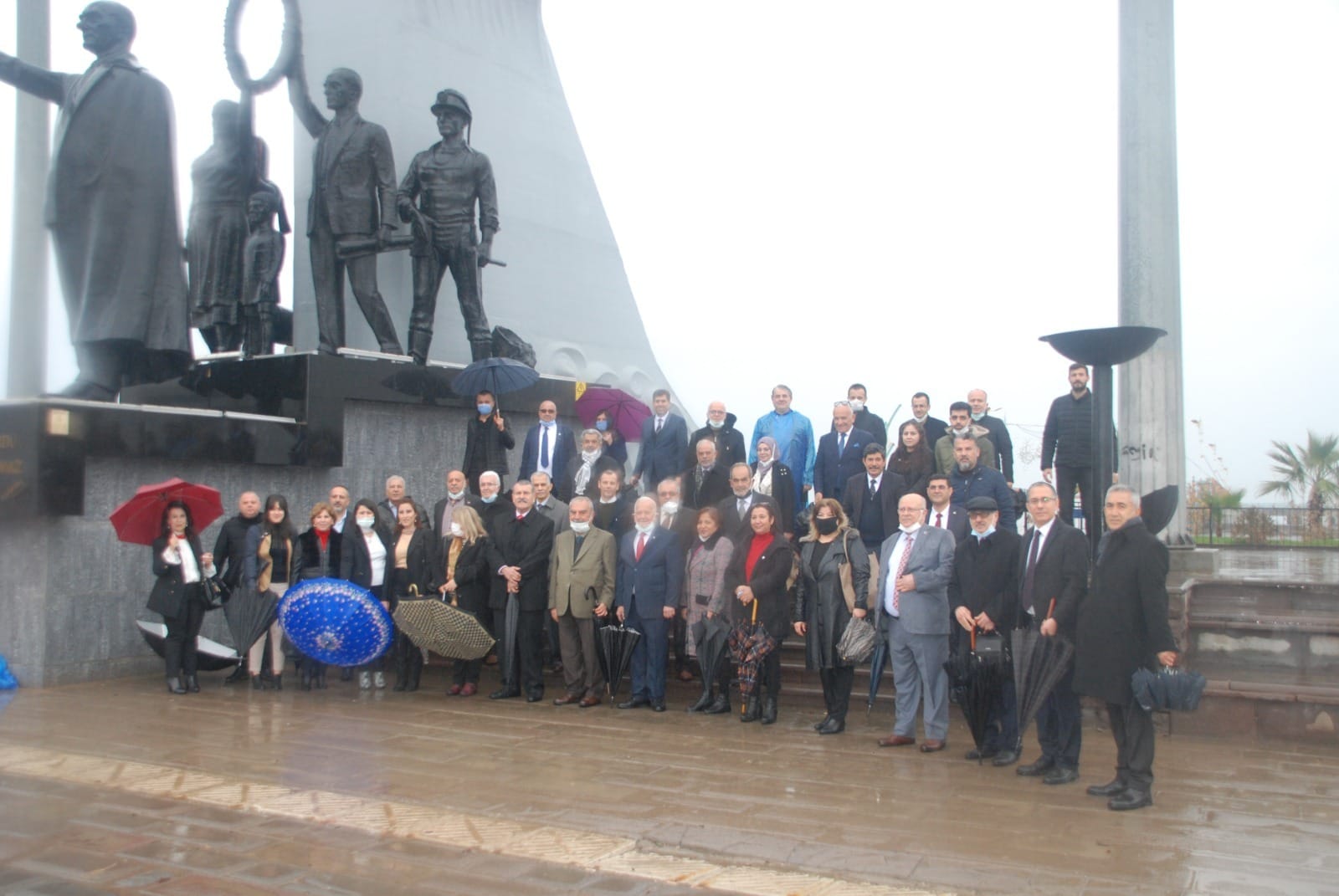 Muhasebeciler Haftası Yağmur&rsquo;a rağmen Anıt Alanında Coşku ile Kutlandı