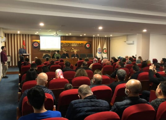 ÖZÇELİK-İŞ’TEN ÜYE VE AİLELERİNE YÖNELİK TEKNOLOJİ BAĞIMLIĞINA KARŞI EĞİTİM SEMİNERİ