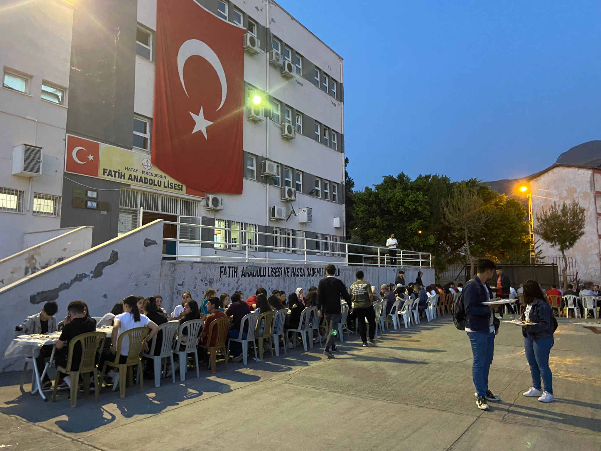 Birey Okulları Fatih Anadolu Lisesinde İftar Yemeği Düzenledi