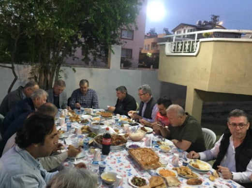 İskenderun Çerkes Derneği hemşehrileri ile iftarda buluştu