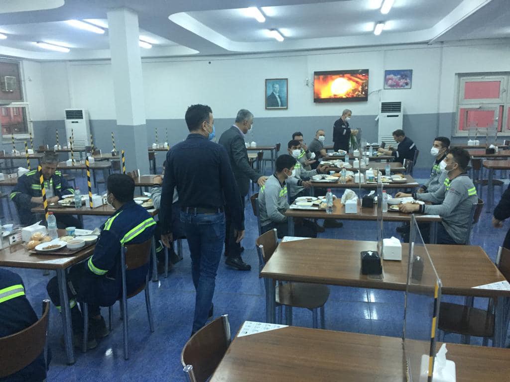 ÖZÇELİK-İŞENDİKASI ŞUBE YÖNETİMİ RAMAZAN AYINDA DA EMEKÇİLERİN YANINDA