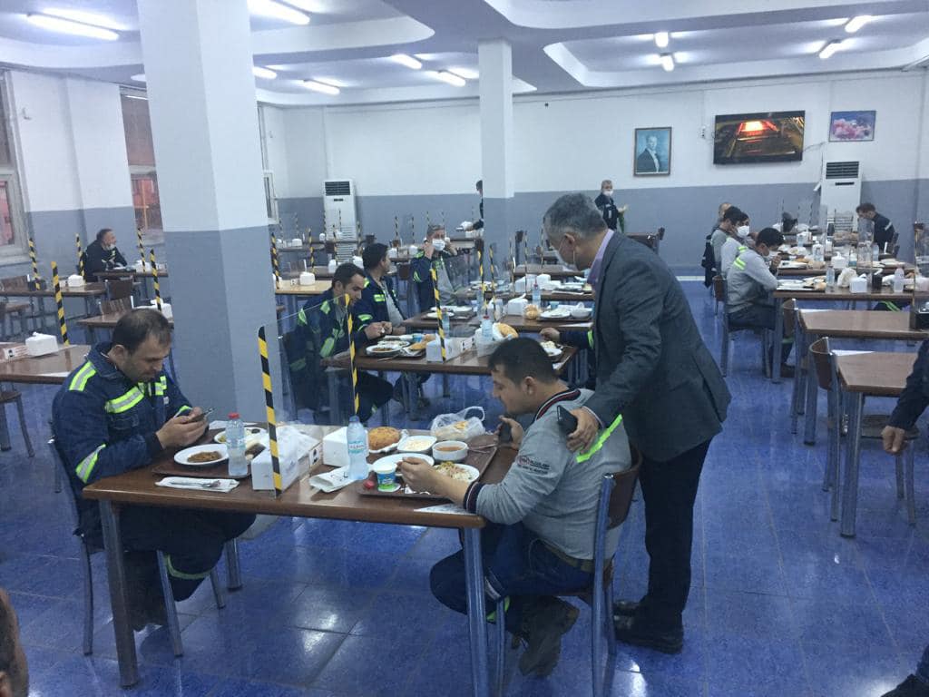 ÖZÇELİK-İŞENDİKASI ŞUBE YÖNETİMİ RAMAZAN AYINDA DA EMEKÇİLERİN YANINDA