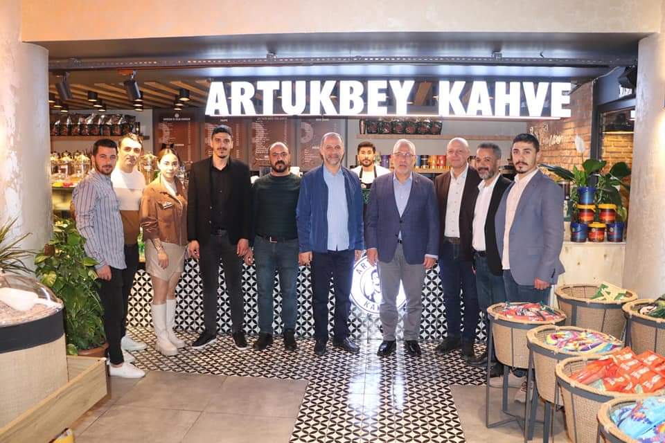 AK Parti Hatay Milletvekili Özel ve Belediye Başkanı Tosyalı’dan ARTUKBEY Kahve’ye Ziyaret