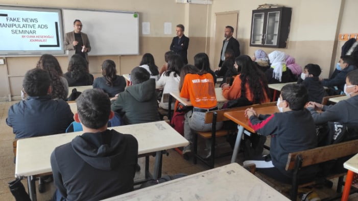 Keseroğlu, Öğrencilere Doğruya Nasıl Ulaşabileceklerini Anlattı