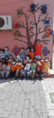 Karahüseyinli ilkokulu etwinnimg projesi olan &#8220;Sıra sende izleme yap&#8221; ile renklendi