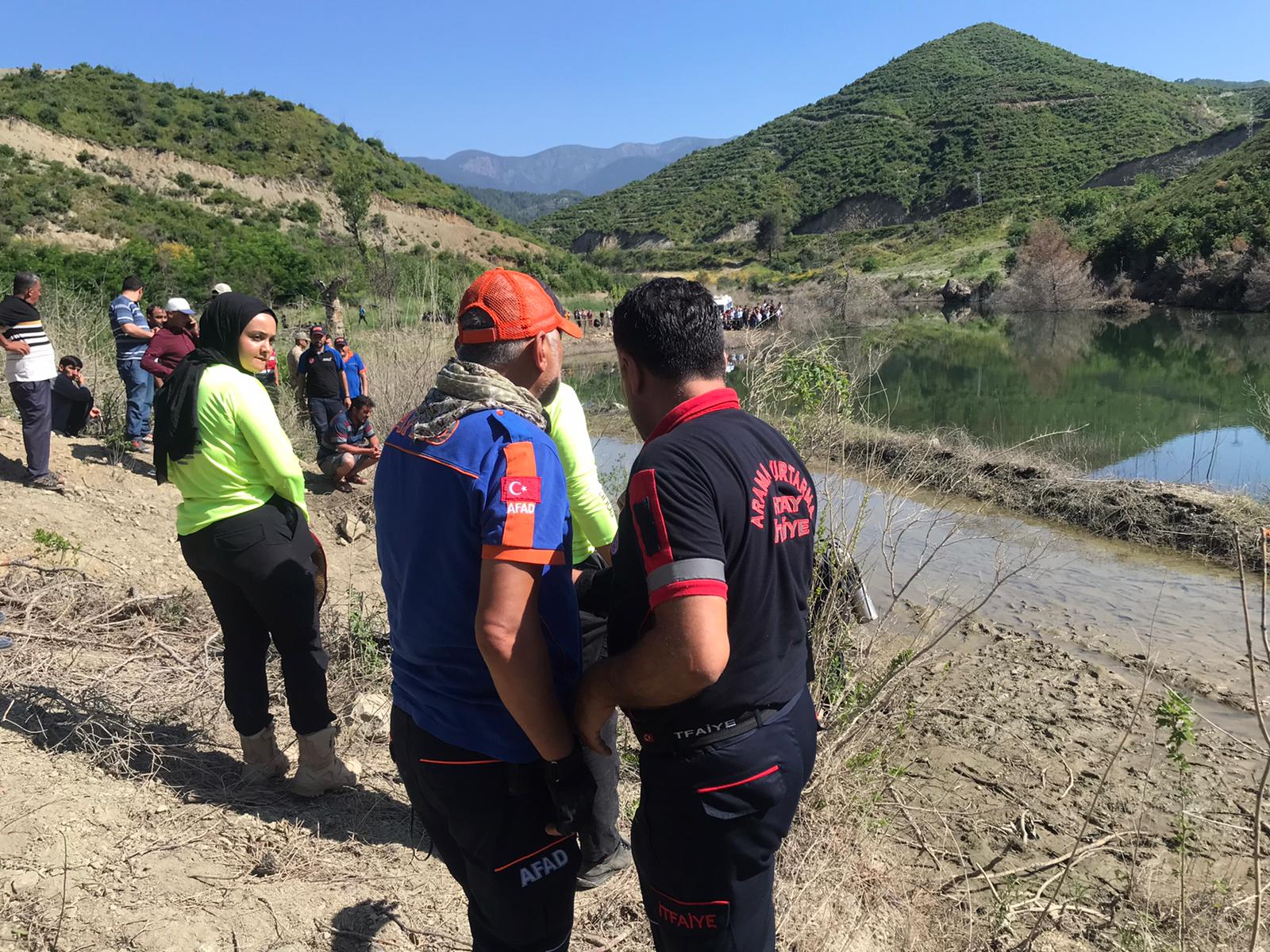 SERİNLEMEK İÇİN BARAJA GİREN İKİ KARDEŞTEN BİRİ YAŞAMINI KAYBETTİ