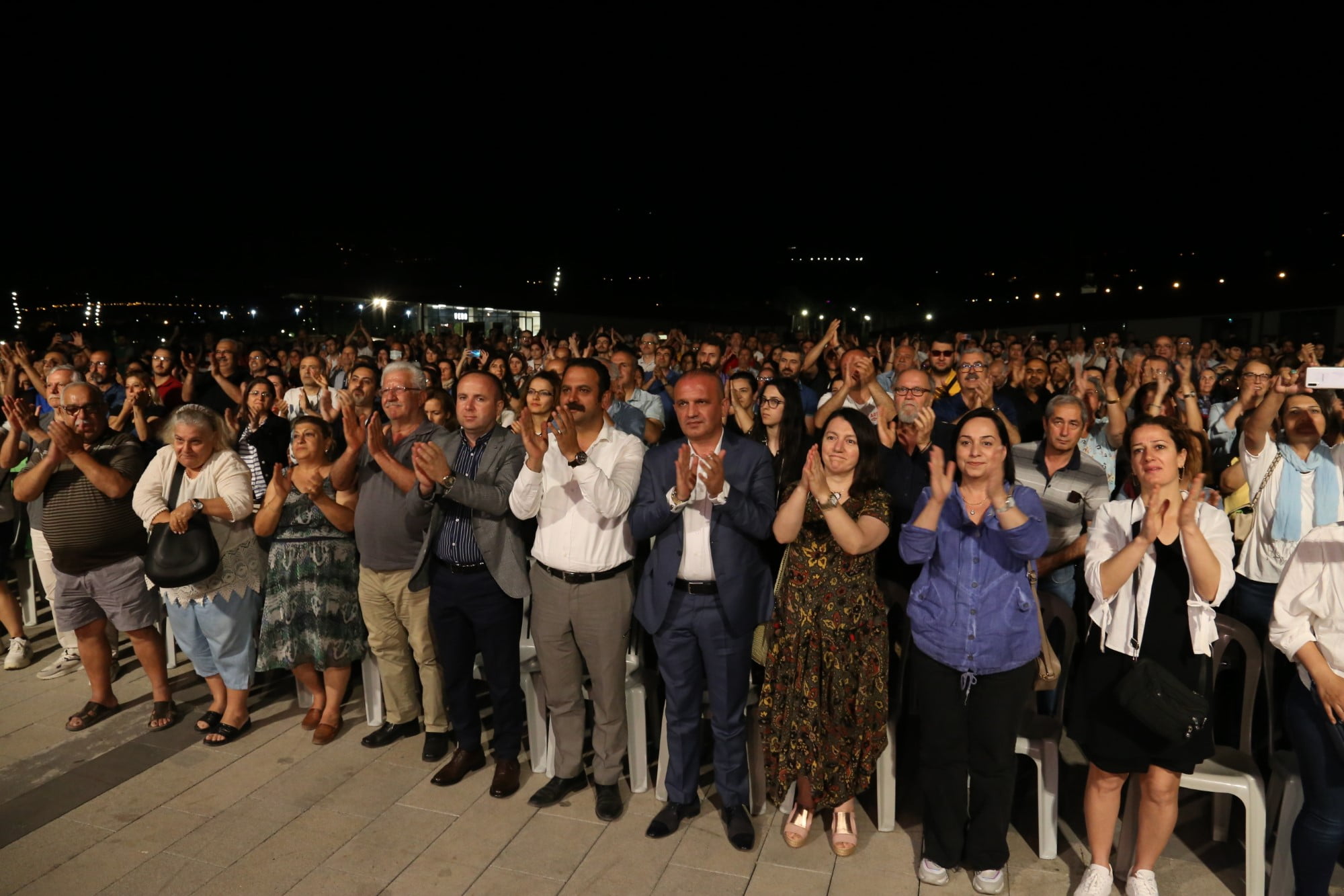 “MAHZUNİ ŞERİF”ADLI OYUN ARSUZ EXPO MEYDANINDA SAHNELENDİ