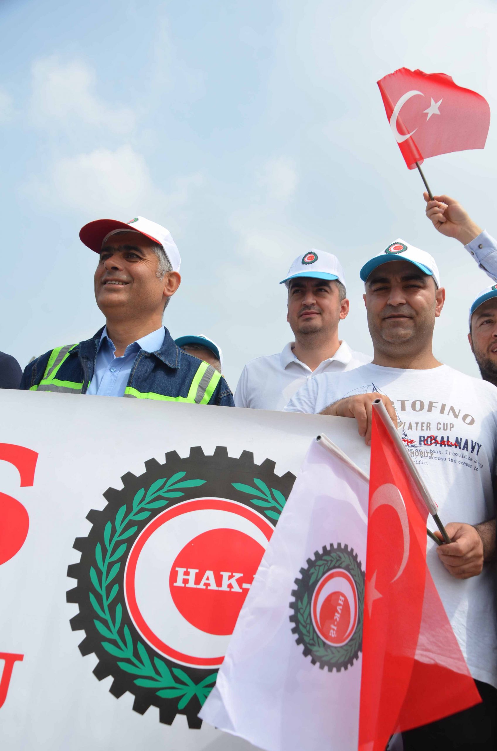 HAK-İŞ Hatay İl Başkanlığı 1 Mayıs&#8217;ı Anıt Alanında Coşku İle Kutladı