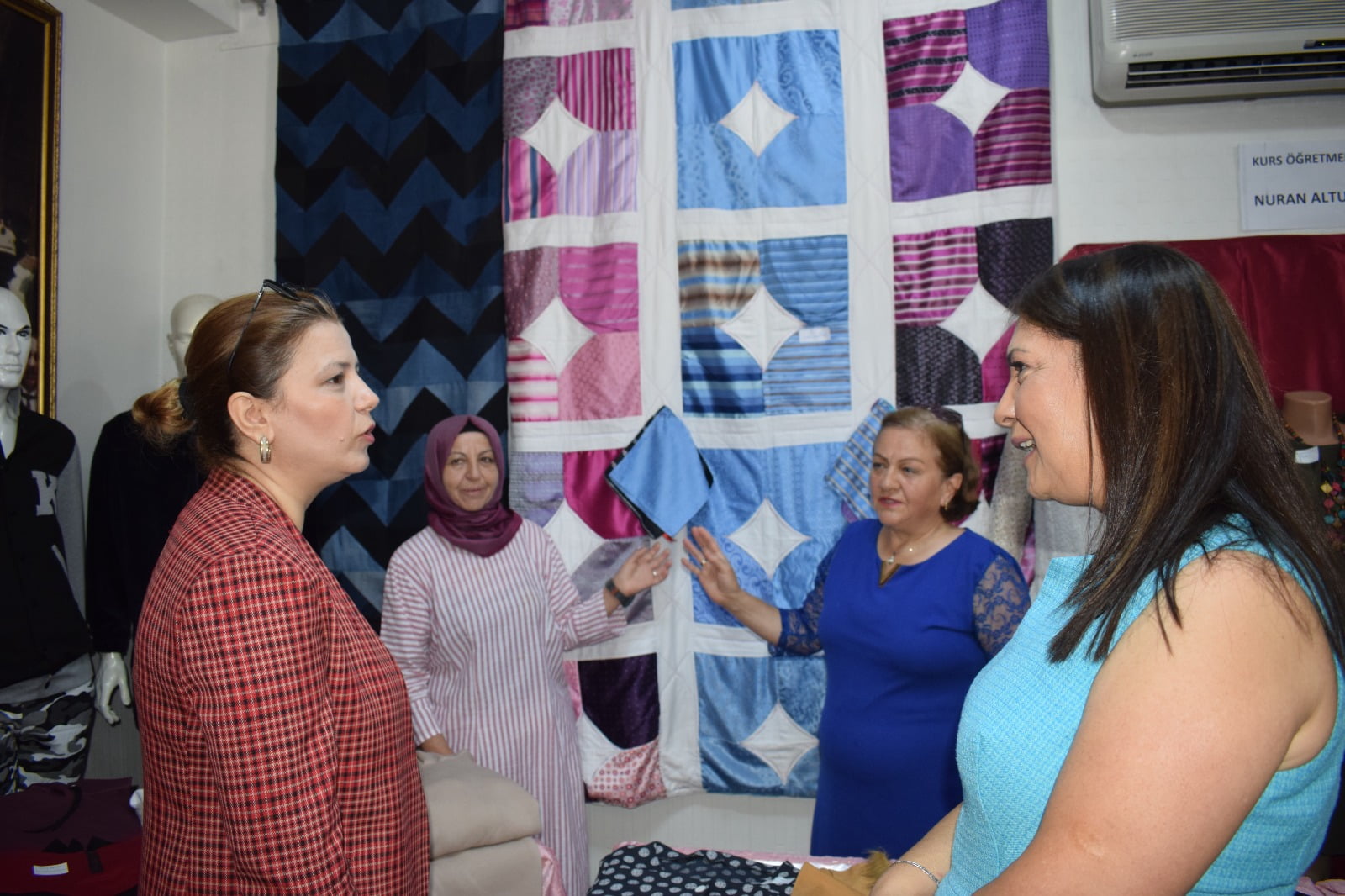 İSKENDERUN HATMEK’TE YIL SONU SERGİSİ