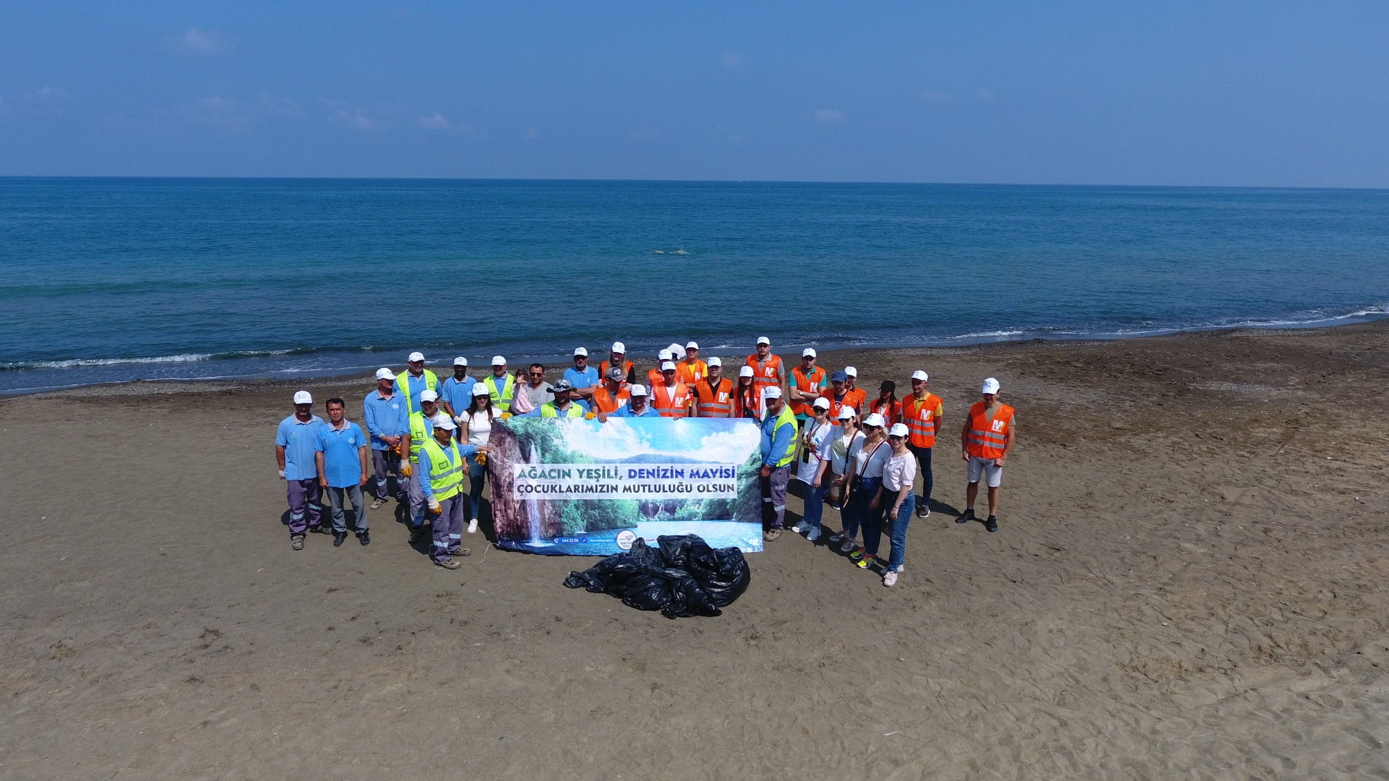 ARSUZ SAHİLİNDEN ORTAK SES: ÇÖP ATMA KULAÇ AT