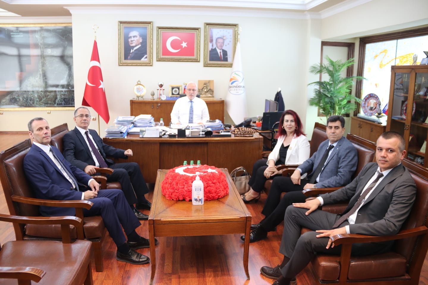 Muhasebeciler Odası Yönetimi Belediye Başkanı Fatih Tosyalı’ı Ziyaret Etti