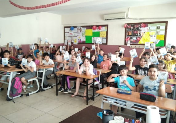 BEŞTEMMUZUN YAZARLARI KİTABLARINI TANITTI